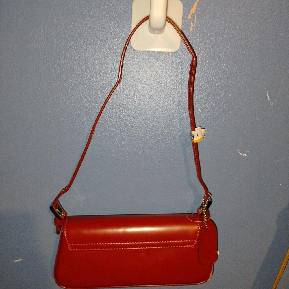 #19 small red shoulder bag